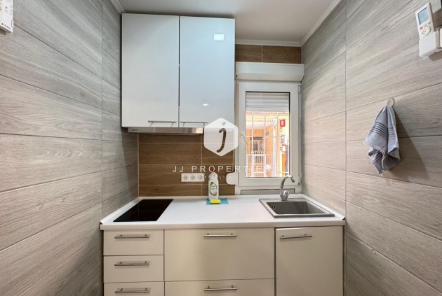 Aus zweiter Hand - Wohnung -
Torrevieja - Playa del Cura