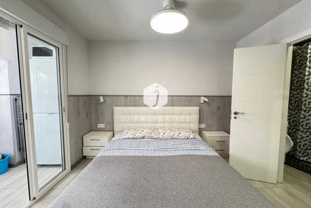 Aus zweiter Hand - Wohnung -
Torrevieja - Playa del Cura