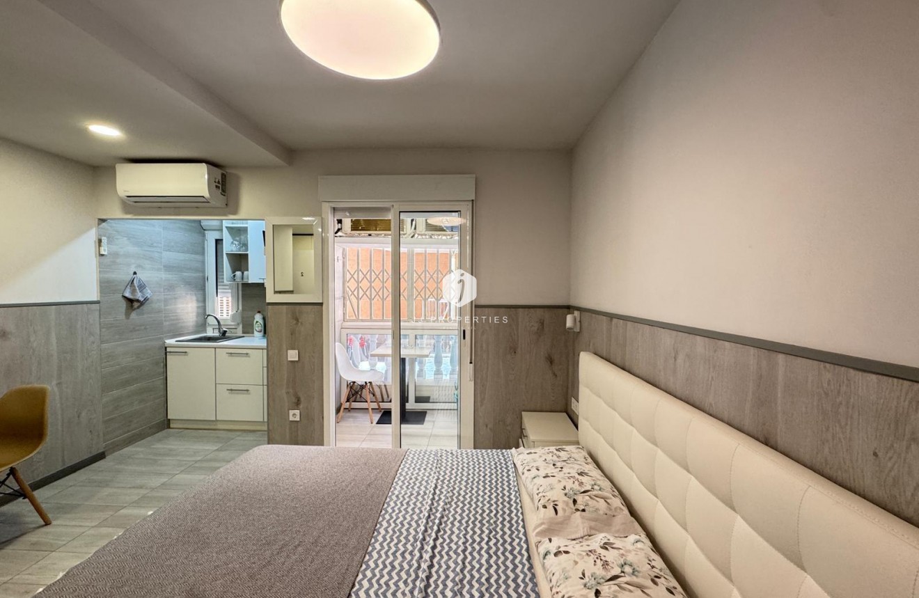 Aus zweiter Hand - Wohnung -
Torrevieja - Playa del Cura