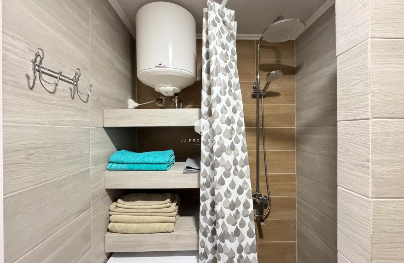 Aus zweiter Hand - Wohnung -
Torrevieja - Playa del Cura