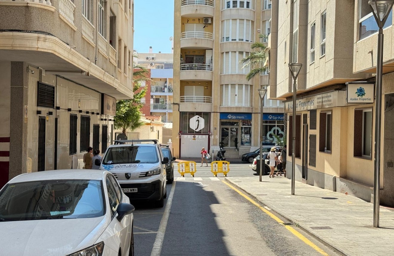 Aus zweiter Hand - Wohnung -
Torrevieja - Playa del Cura
