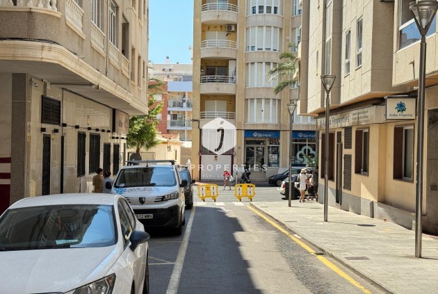 Aus zweiter Hand - Wohnung -
Torrevieja - Playa del Cura
