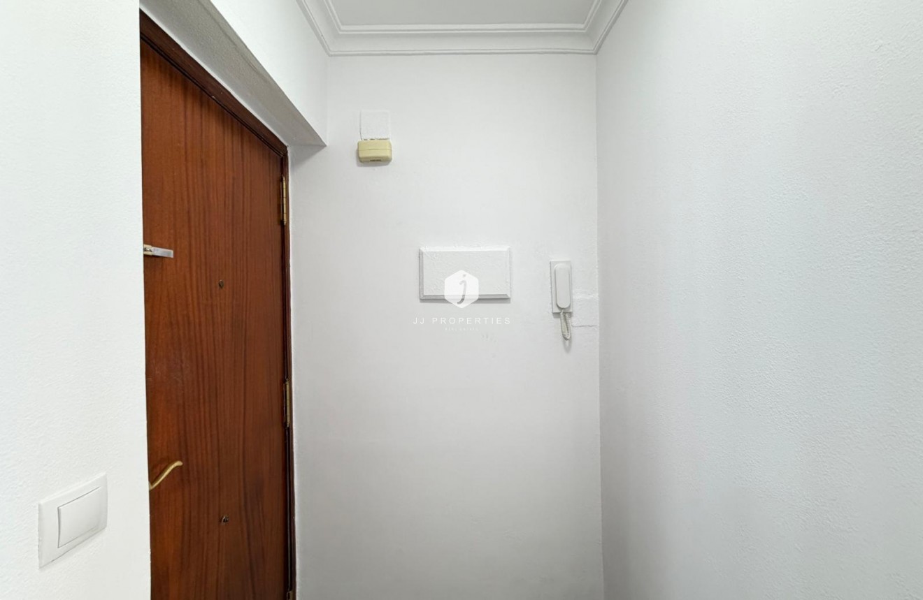 Aus zweiter Hand - Wohnung -
Torrevieja - Centro