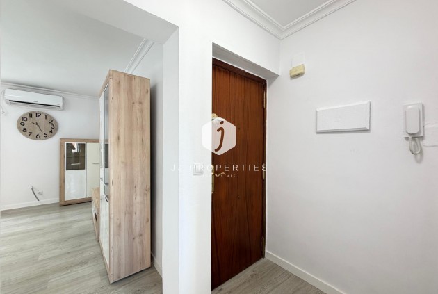 Aus zweiter Hand - Wohnung -
Torrevieja - Centro