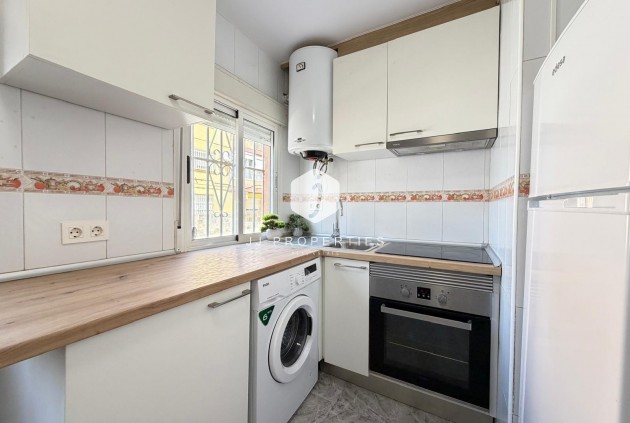 Aus zweiter Hand - Wohnung -
Torrevieja - Centro
