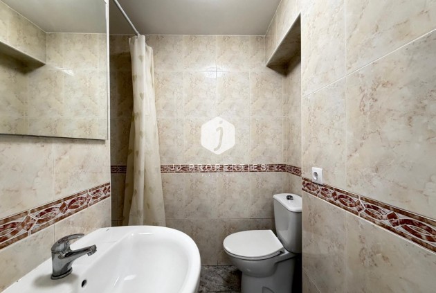 Aus zweiter Hand - Wohnung -
Torrevieja - Centro