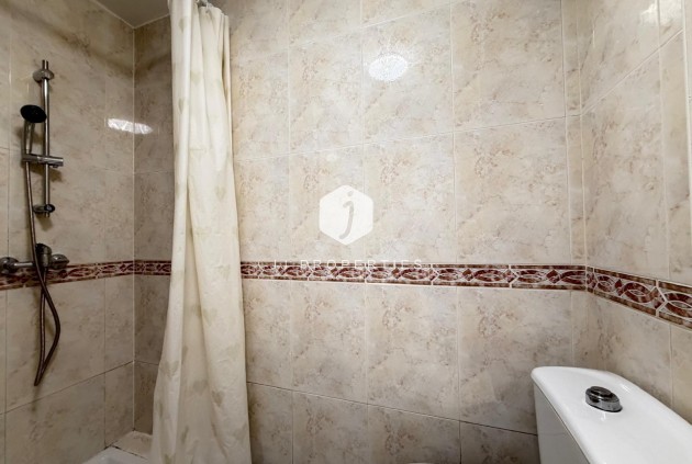 Aus zweiter Hand - Wohnung -
Torrevieja - Centro