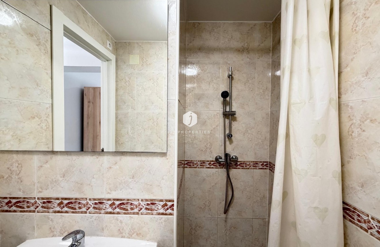 Aus zweiter Hand - Wohnung -
Torrevieja - Centro