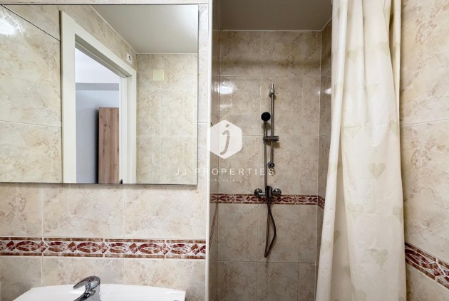 Aus zweiter Hand - Wohnung -
Torrevieja - Centro