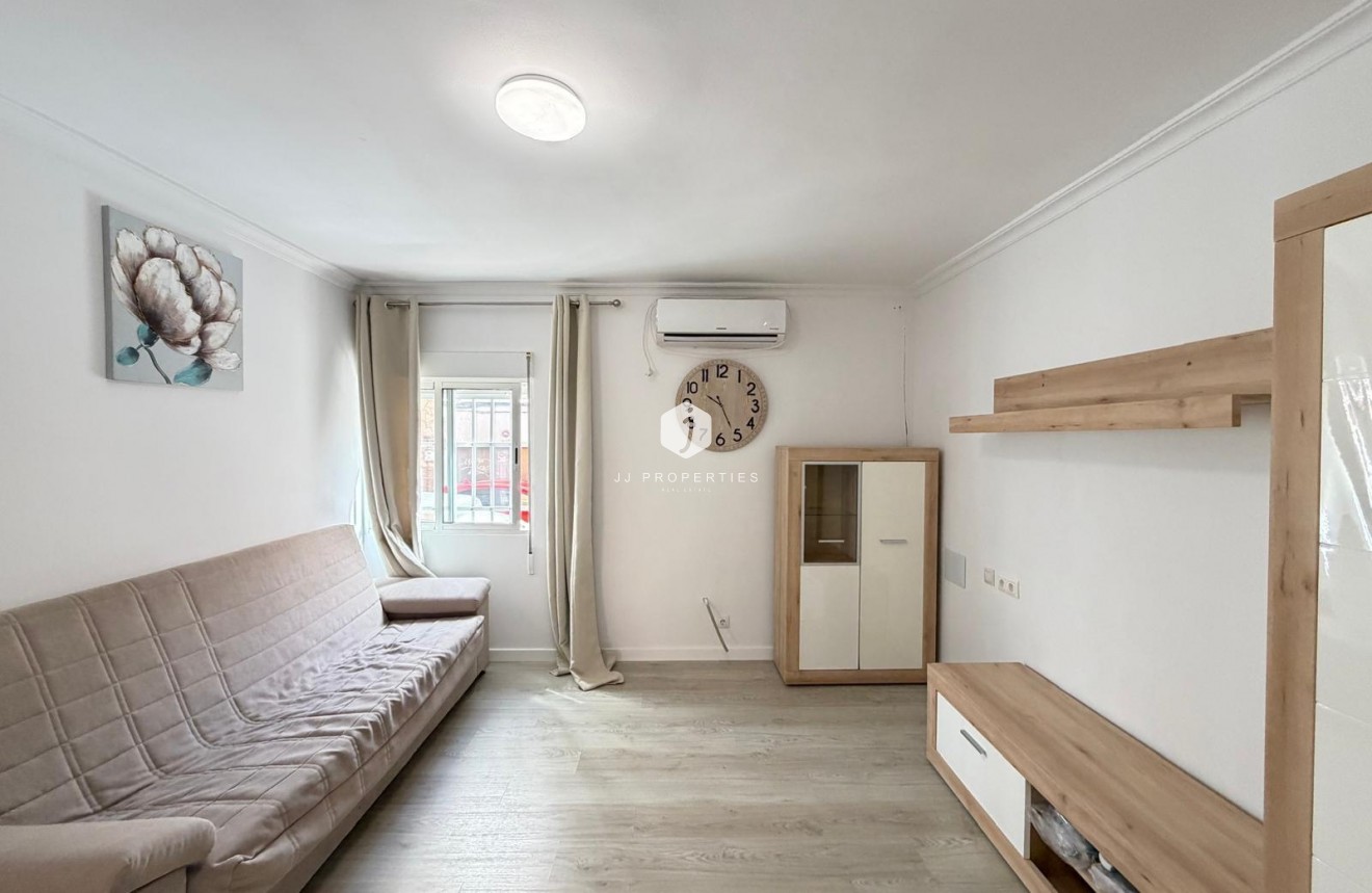 Aus zweiter Hand - Wohnung -
Torrevieja - Centro