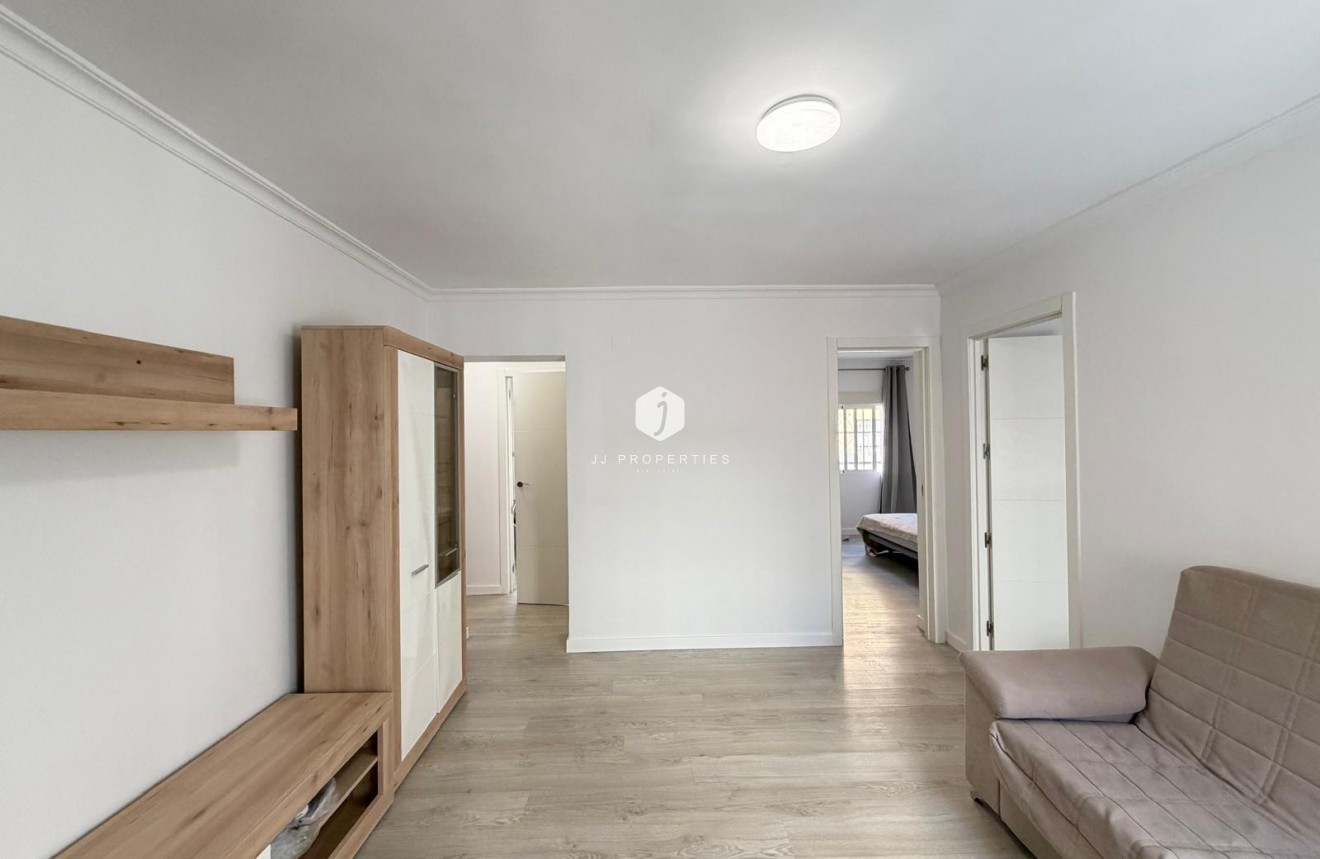 Aus zweiter Hand - Wohnung -
Torrevieja - Centro