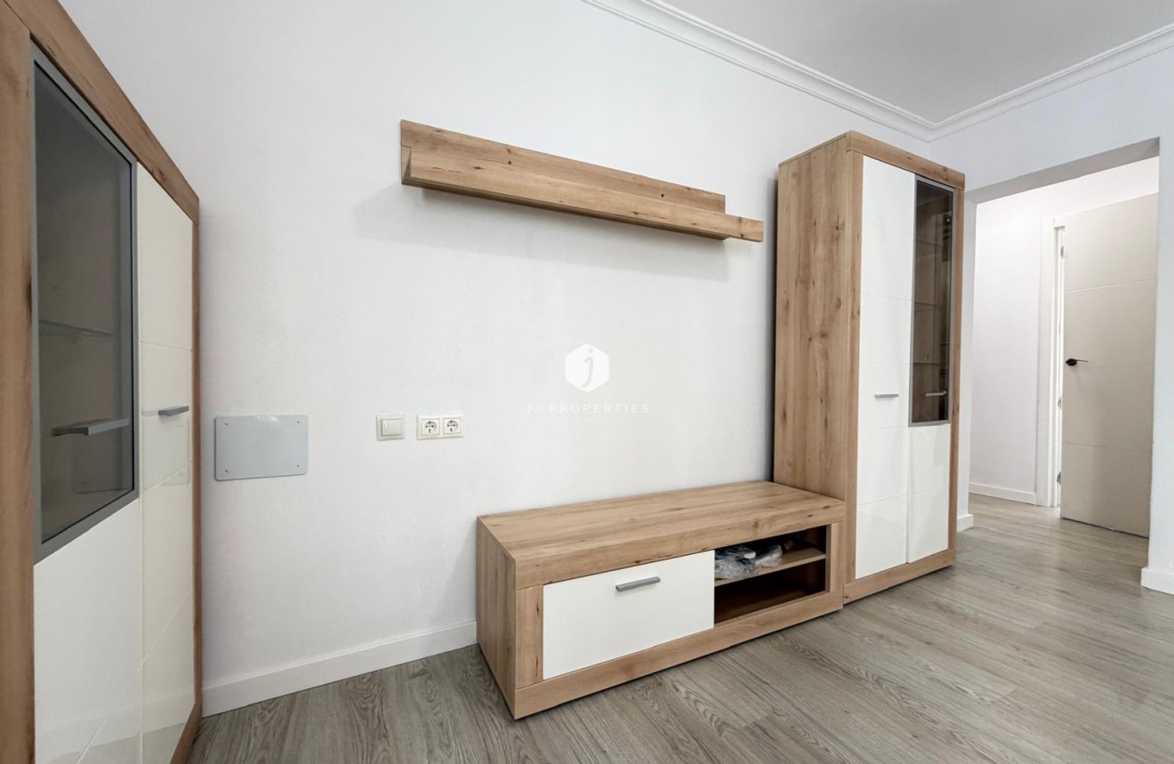 Aus zweiter Hand - Wohnung -
Torrevieja - Centro