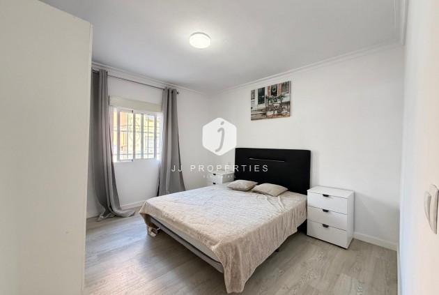 Aus zweiter Hand - Wohnung -
Torrevieja - Centro