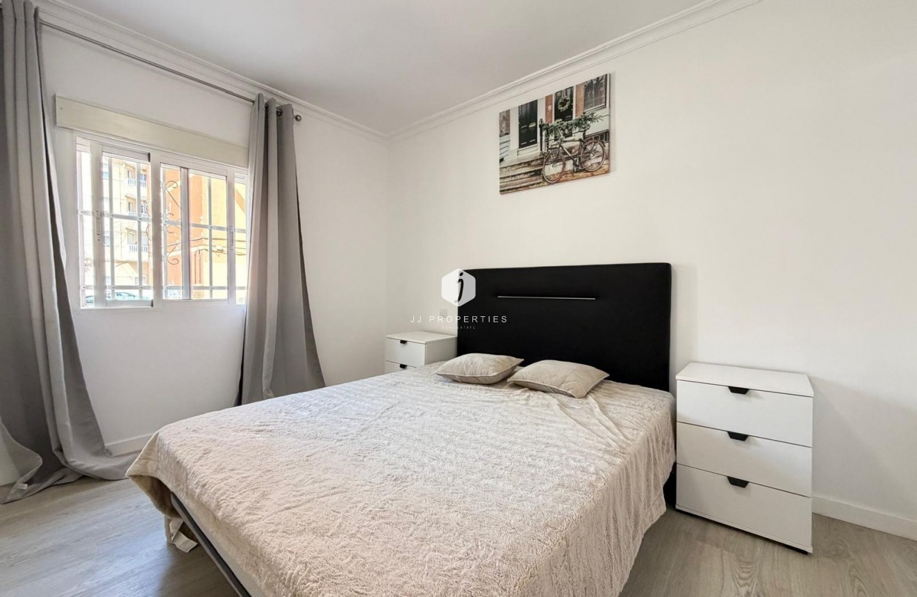 Aus zweiter Hand - Wohnung -
Torrevieja - Centro
