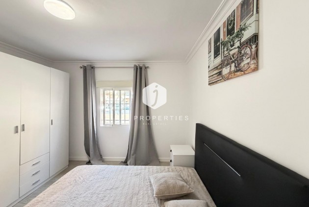 Aus zweiter Hand - Wohnung -
Torrevieja - Centro