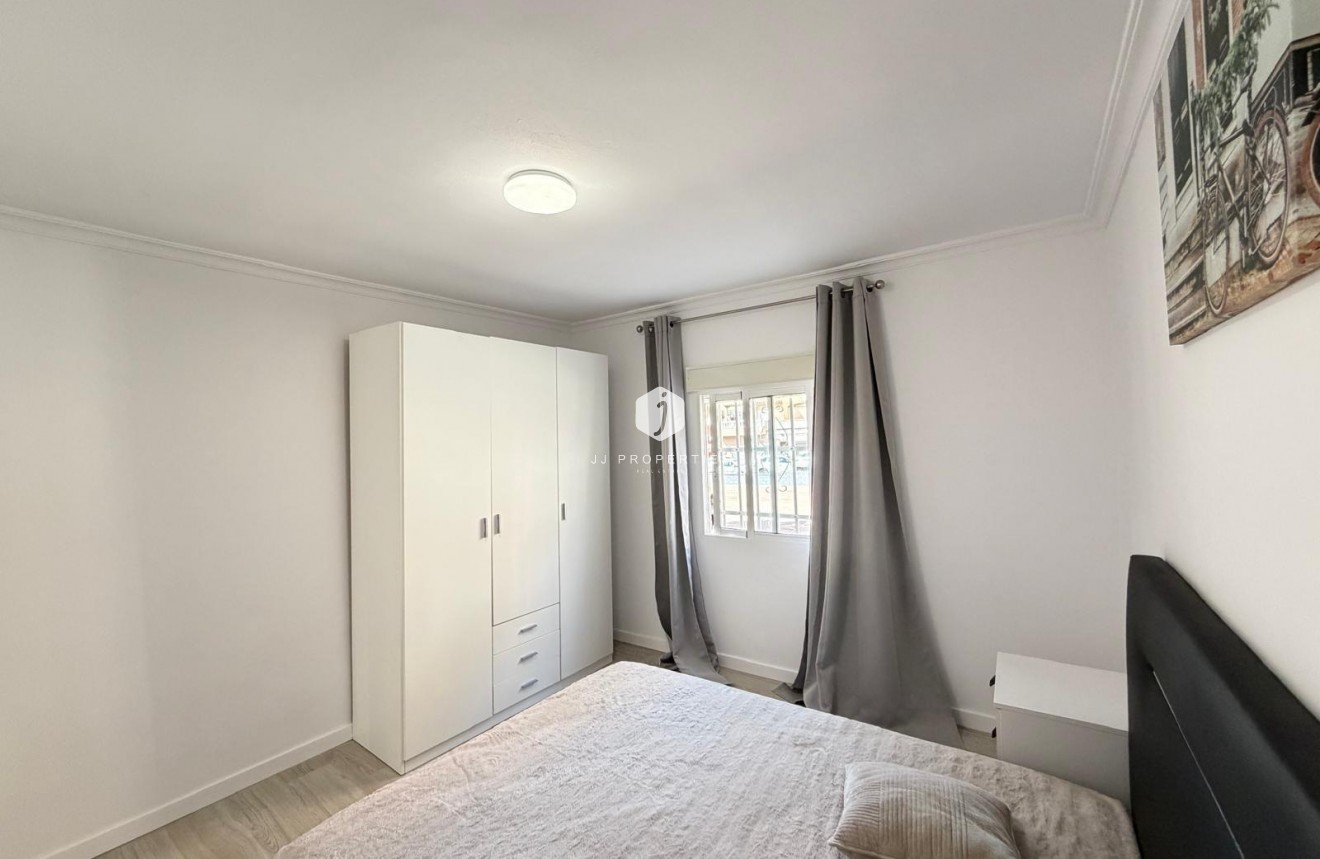 Aus zweiter Hand - Wohnung -
Torrevieja - Centro