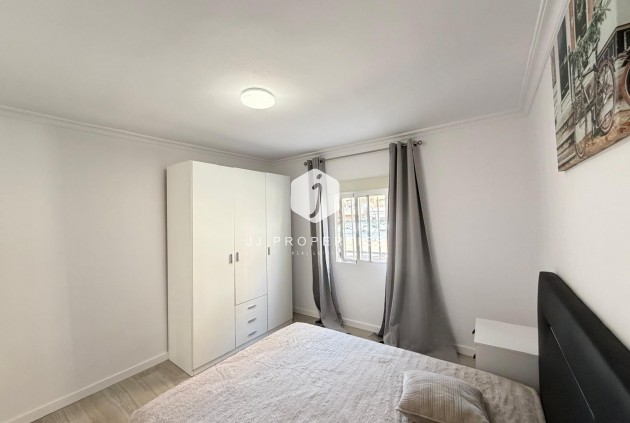 Aus zweiter Hand - Wohnung -
Torrevieja - Centro