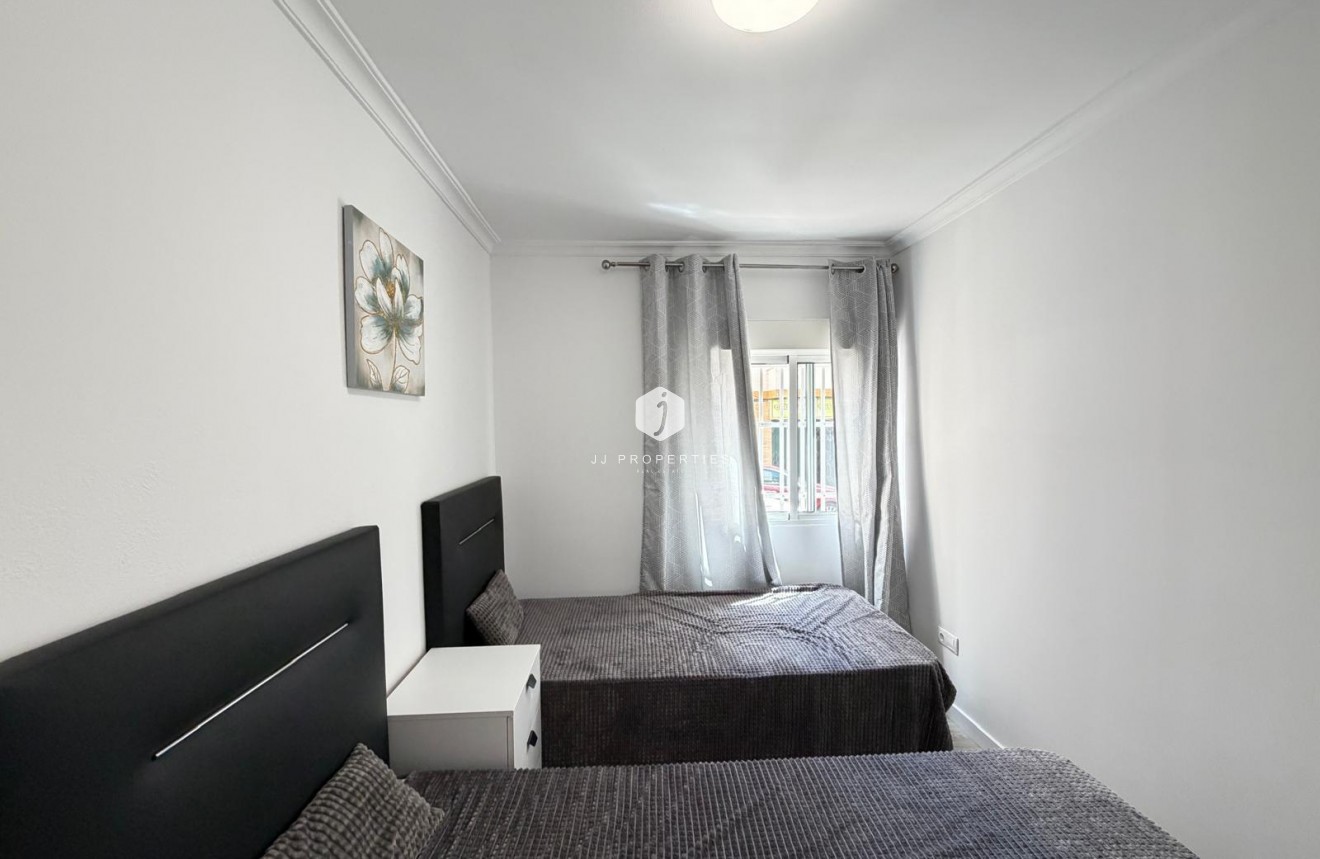 Aus zweiter Hand - Wohnung -
Torrevieja - Centro