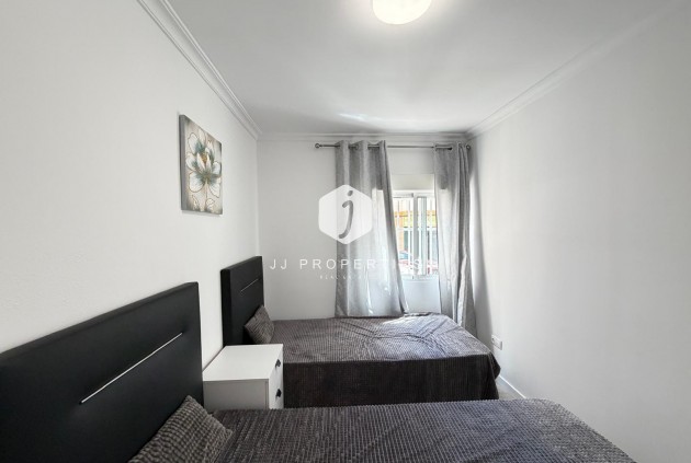 Aus zweiter Hand - Wohnung -
Torrevieja - Centro