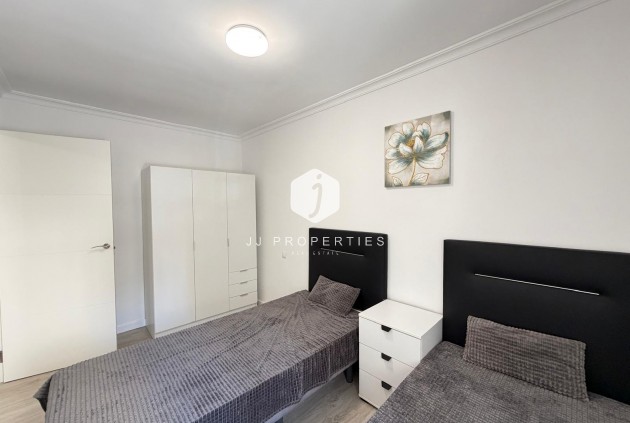 Aus zweiter Hand - Wohnung -
Torrevieja - Centro