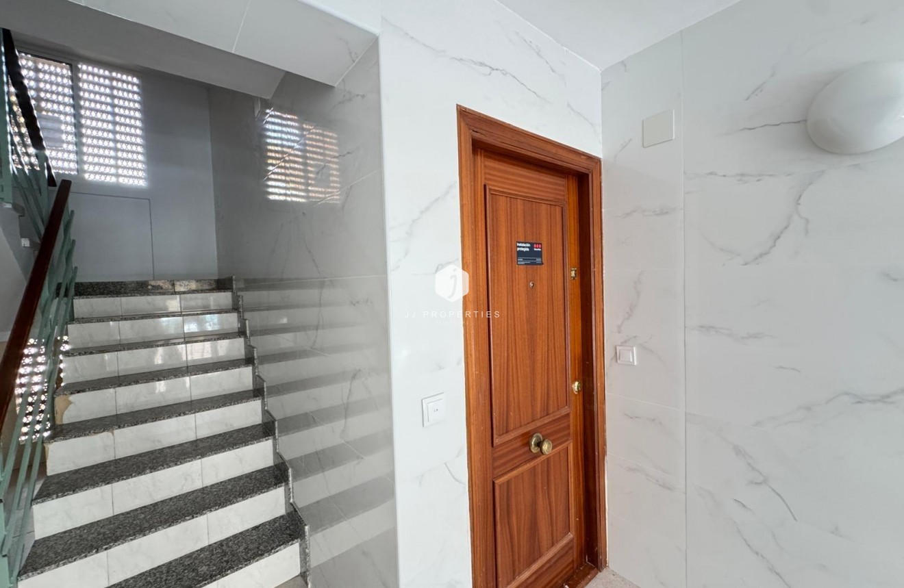 Aus zweiter Hand - Wohnung -
Torrevieja - Centro
