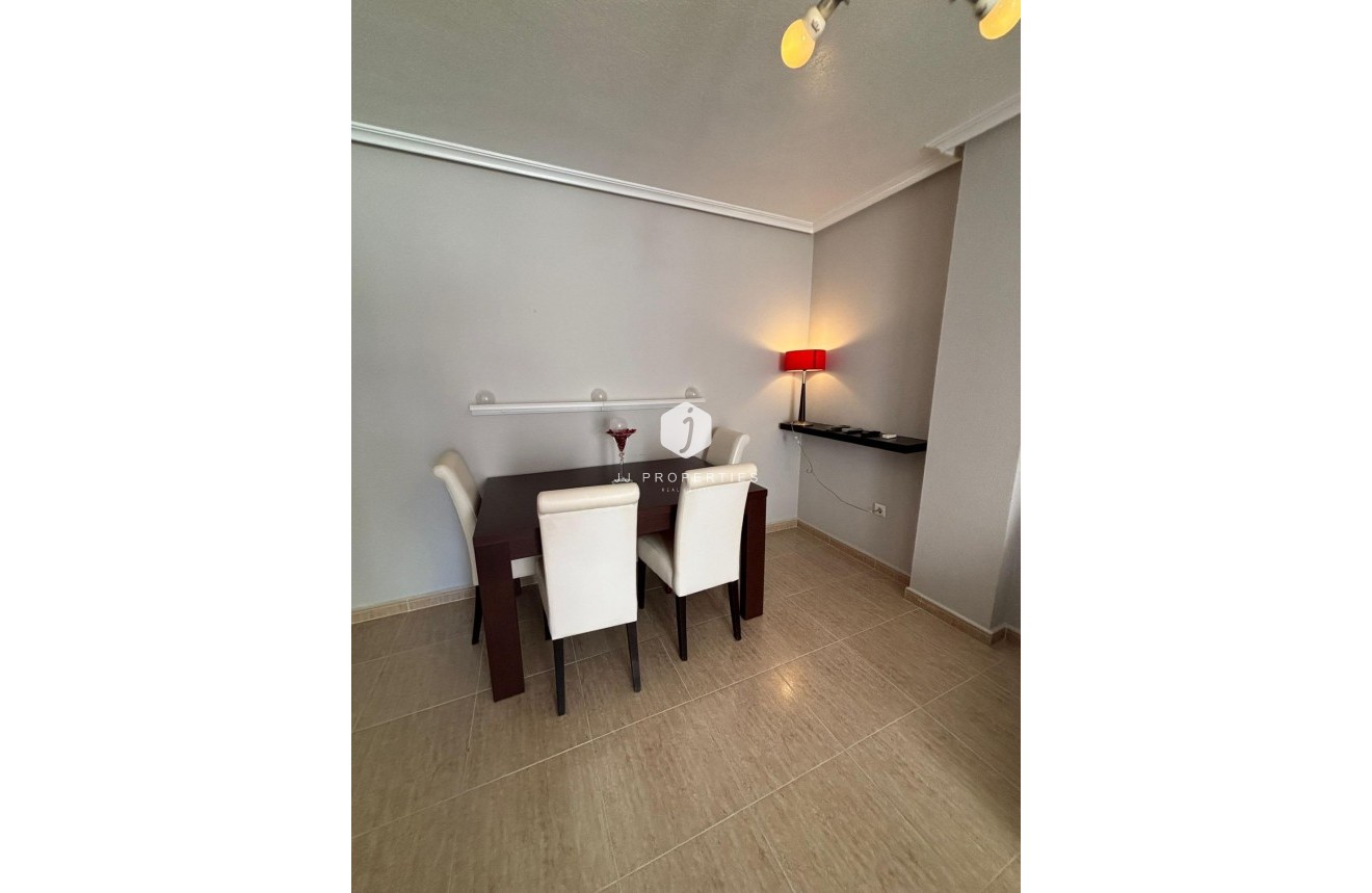 Segunda mano - Apartamento / piso -
Torrevieja - Centro