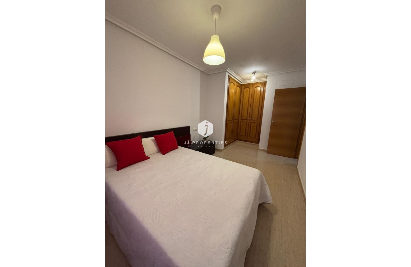 Segunda mano - Apartamento / piso -
Torrevieja - Centro