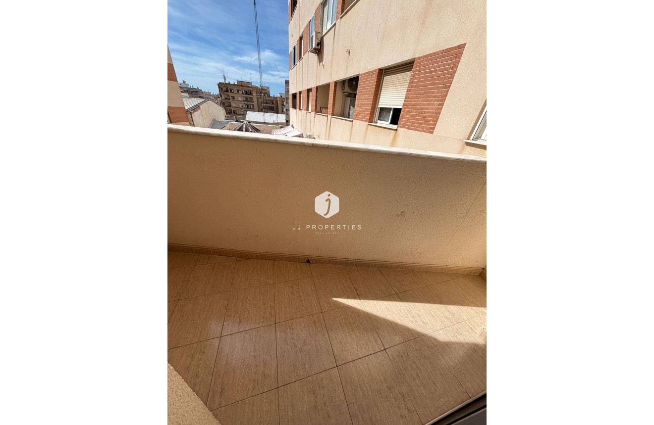 Segunda mano - Apartamento / piso -
Torrevieja - Centro
