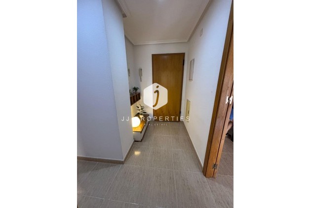Segunda mano - Apartamento / piso -
Torrevieja - Centro