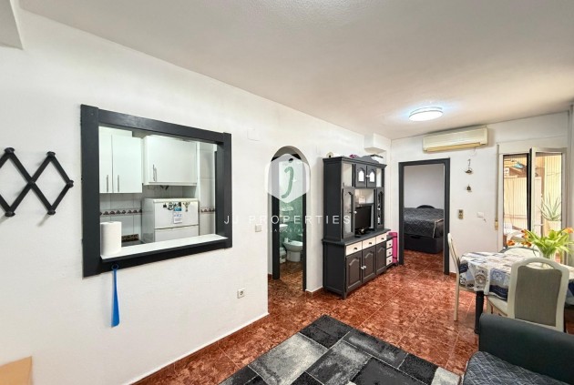 Aus zweiter Hand - Wohnung -
Torrevieja - Estacion de autobuses