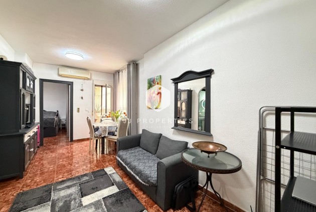Aus zweiter Hand - Wohnung -
Torrevieja - Estacion de autobuses