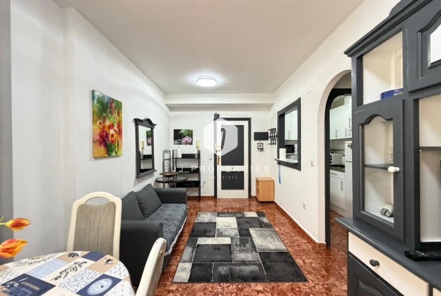 Aus zweiter Hand - Wohnung -
Torrevieja - Estacion de autobuses