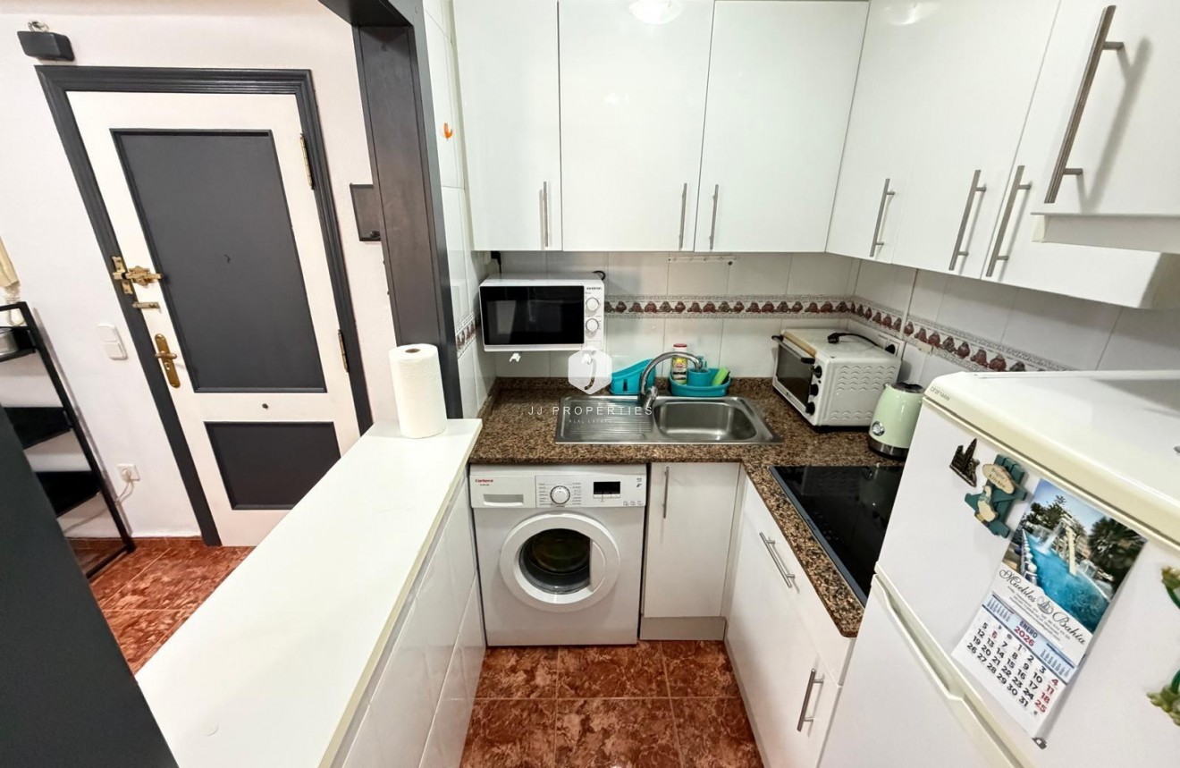 Aus zweiter Hand - Wohnung -
Torrevieja - Estacion de autobuses