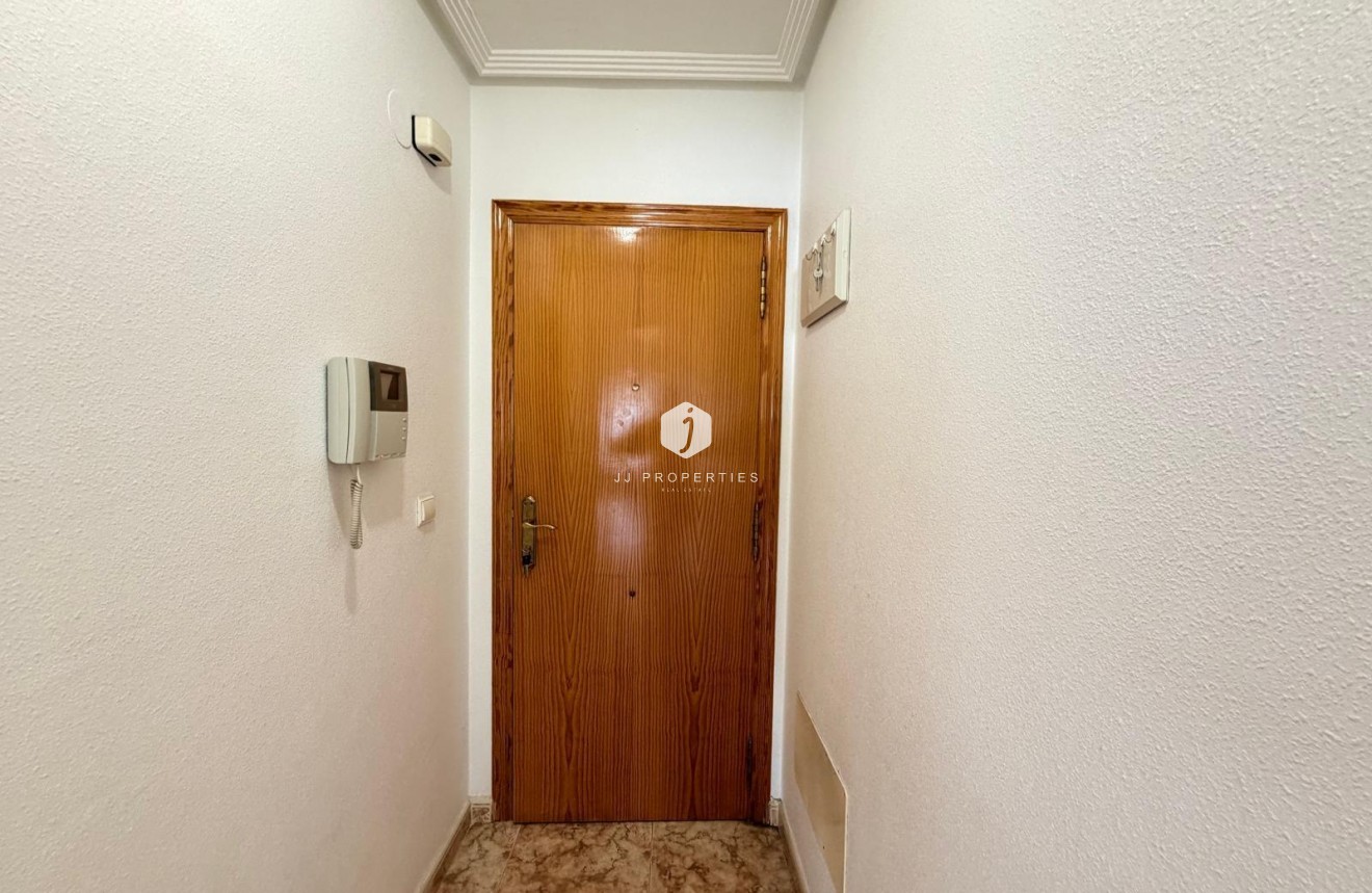 Aus zweiter Hand - Wohnung -
Torrevieja - Playa del Cura