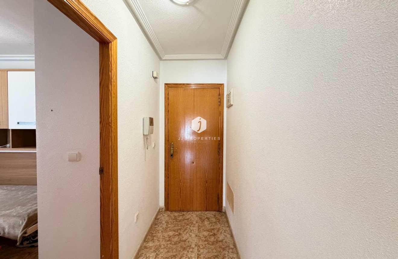 Aus zweiter Hand - Wohnung -
Torrevieja - Playa del Cura
