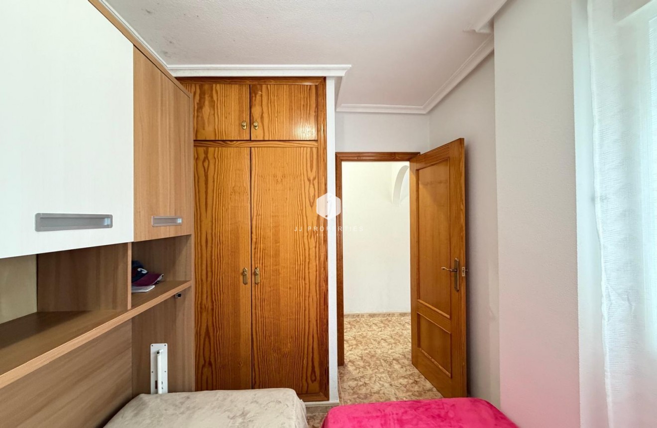 Aus zweiter Hand - Wohnung -
Torrevieja - Playa del Cura