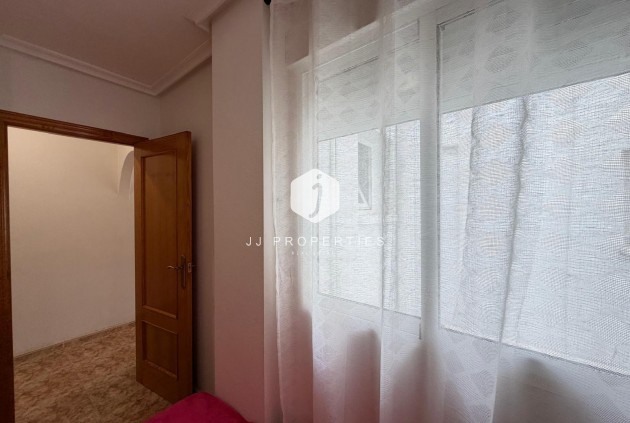 Aus zweiter Hand - Wohnung -
Torrevieja - Playa del Cura