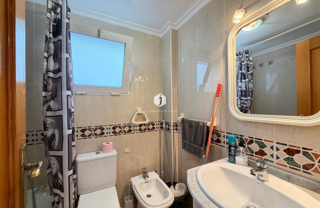 Aus zweiter Hand - Wohnung -
Torrevieja - Playa del Cura