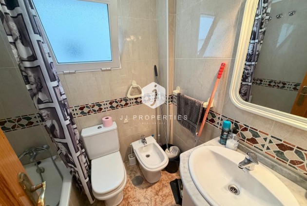 Aus zweiter Hand - Wohnung -
Torrevieja - Playa del Cura