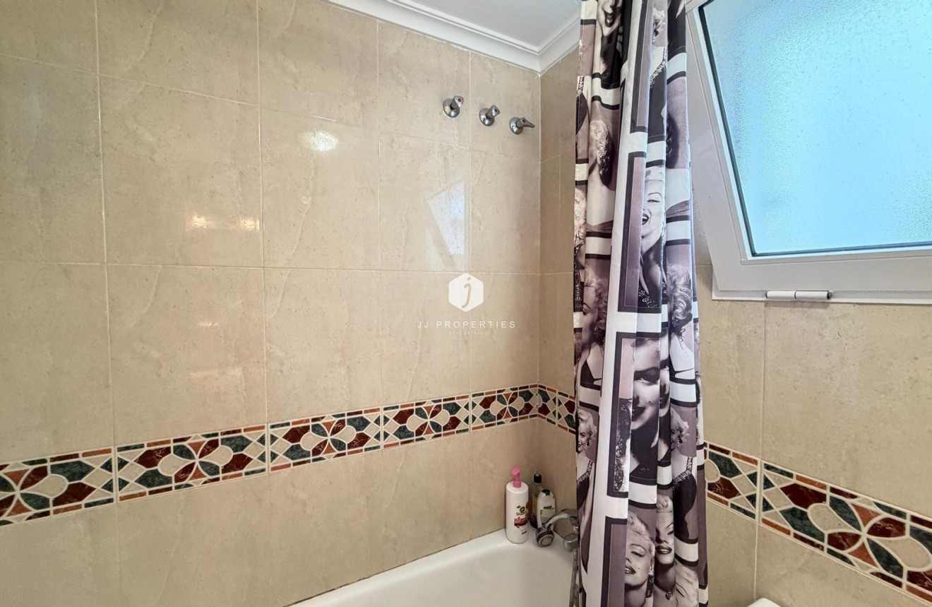Aus zweiter Hand - Wohnung -
Torrevieja - Playa del Cura