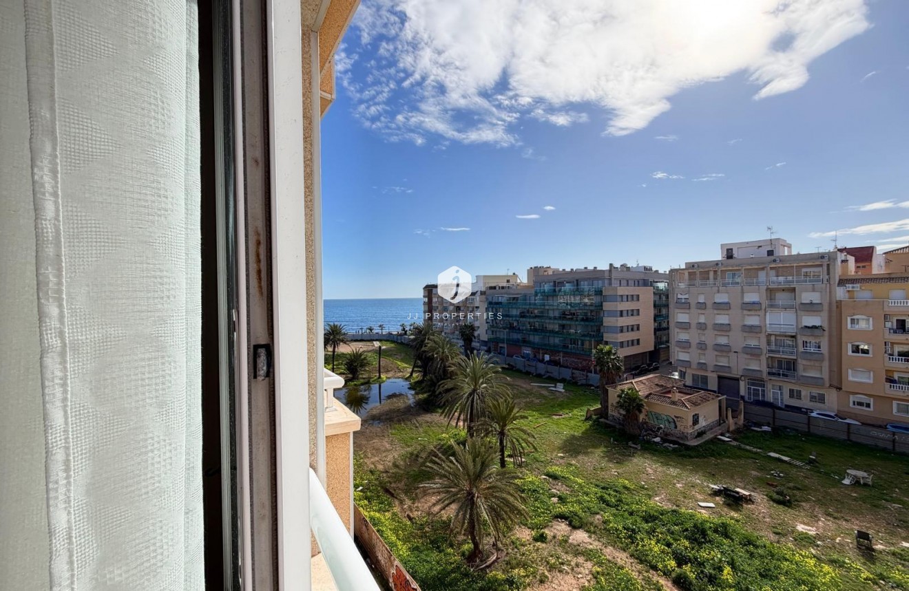 Aus zweiter Hand - Wohnung -
Torrevieja - Playa del Cura