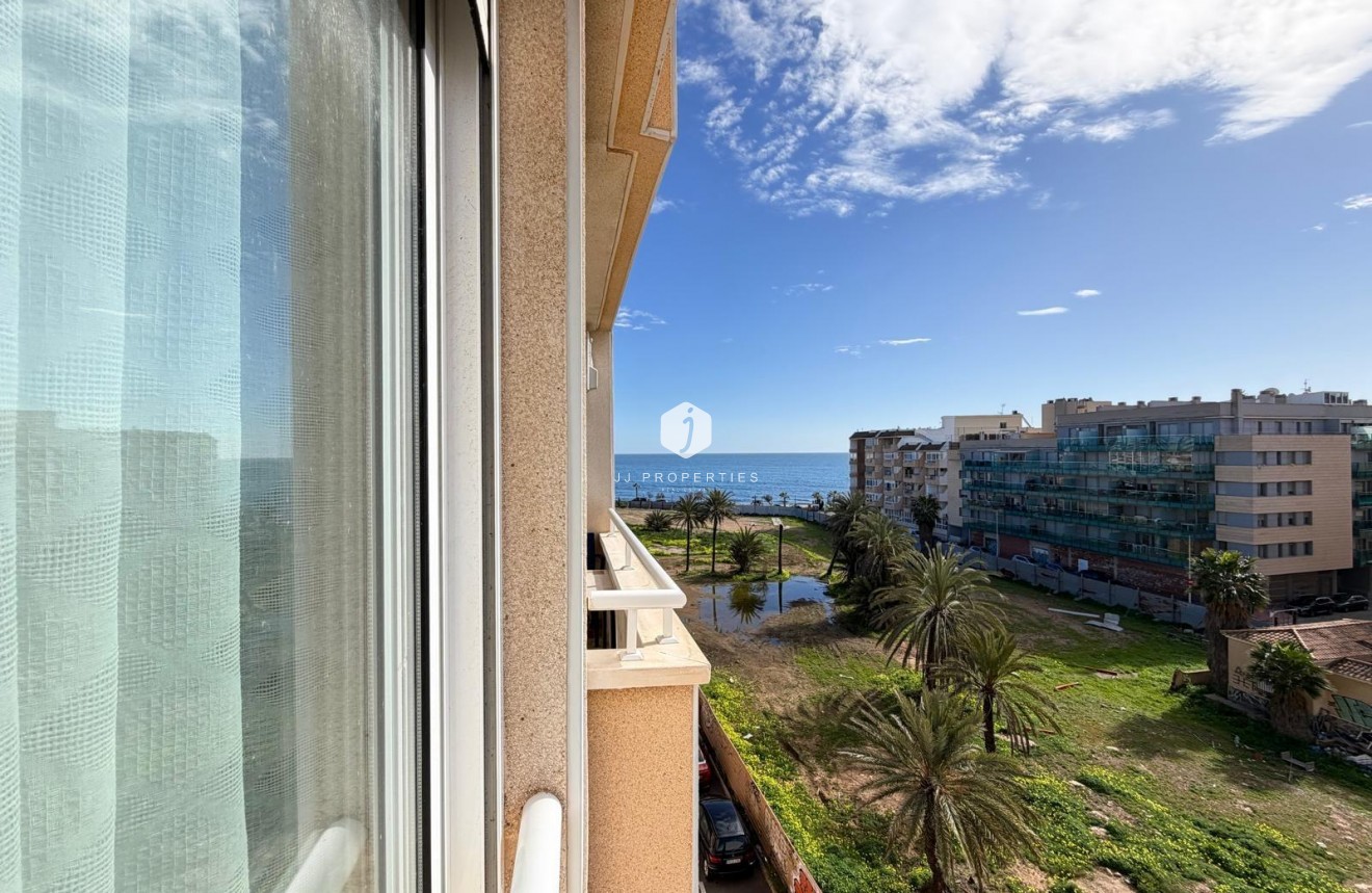 Aus zweiter Hand - Wohnung -
Torrevieja - Playa del Cura