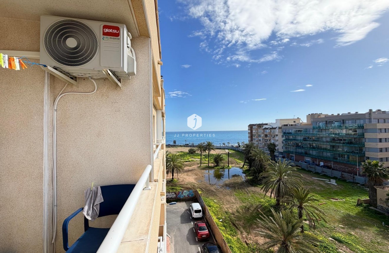 Aus zweiter Hand - Wohnung -
Torrevieja - Playa del Cura