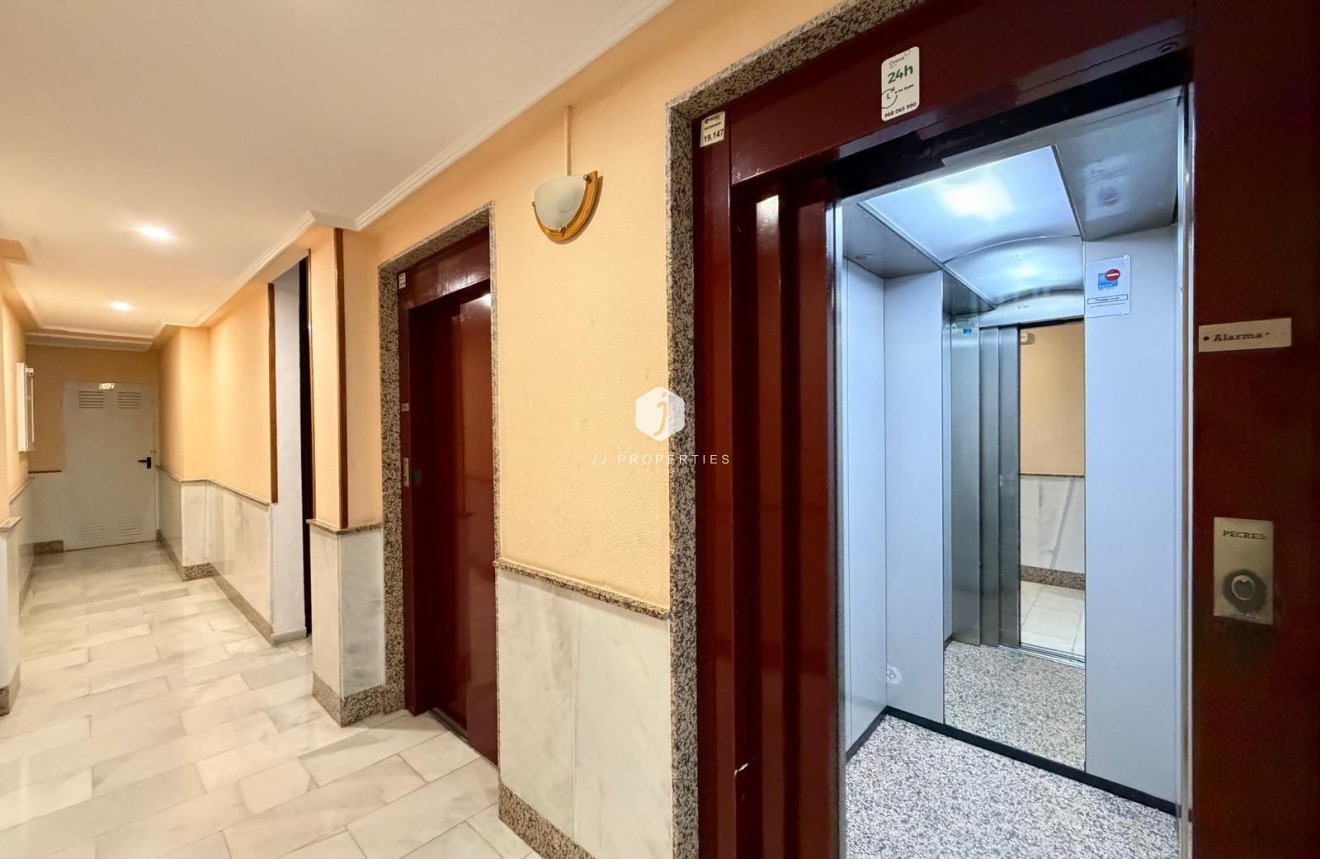 Aus zweiter Hand - Wohnung -
Torrevieja - Playa del Cura