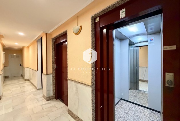 Aus zweiter Hand - Wohnung -
Torrevieja - Playa del Cura