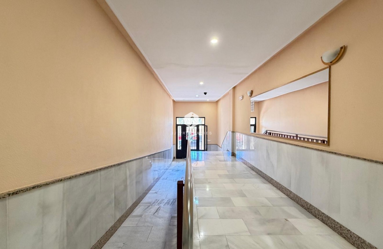 Aus zweiter Hand - Wohnung -
Torrevieja - Playa del Cura