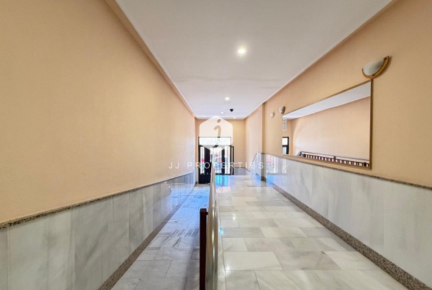 Aus zweiter Hand - Wohnung -
Torrevieja - Playa del Cura