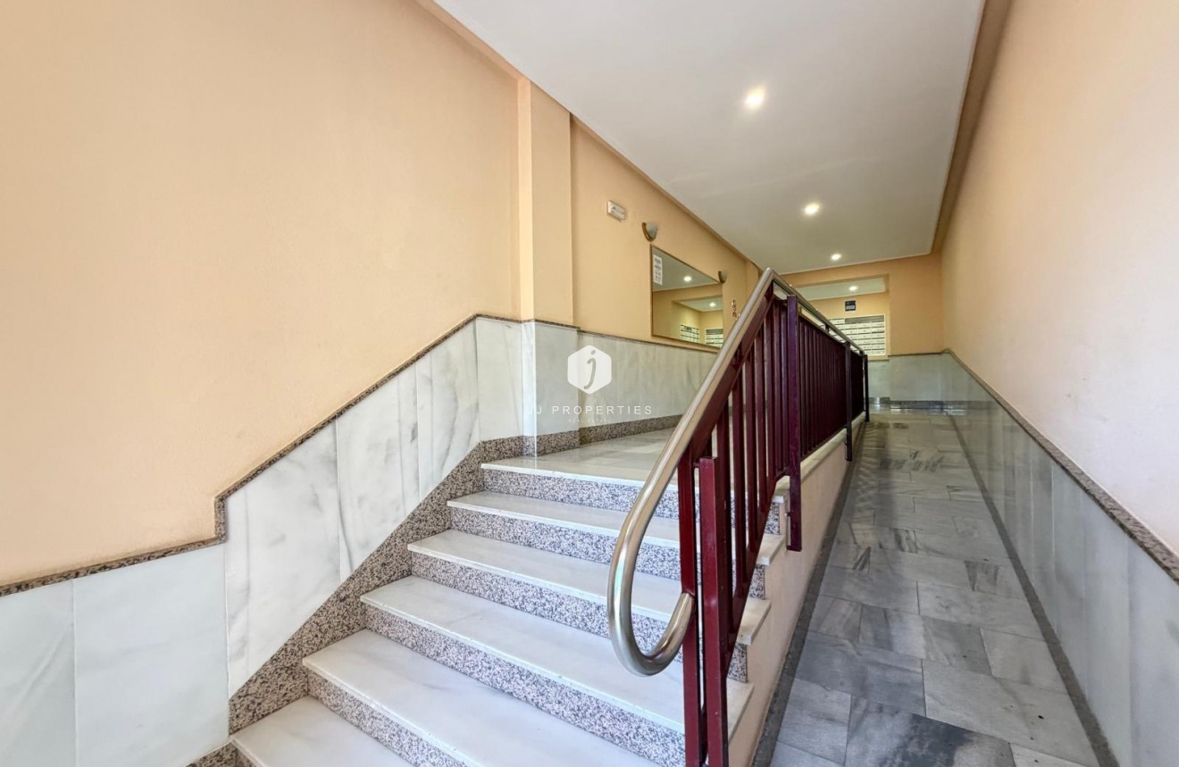 Aus zweiter Hand - Wohnung -
Torrevieja - Playa del Cura