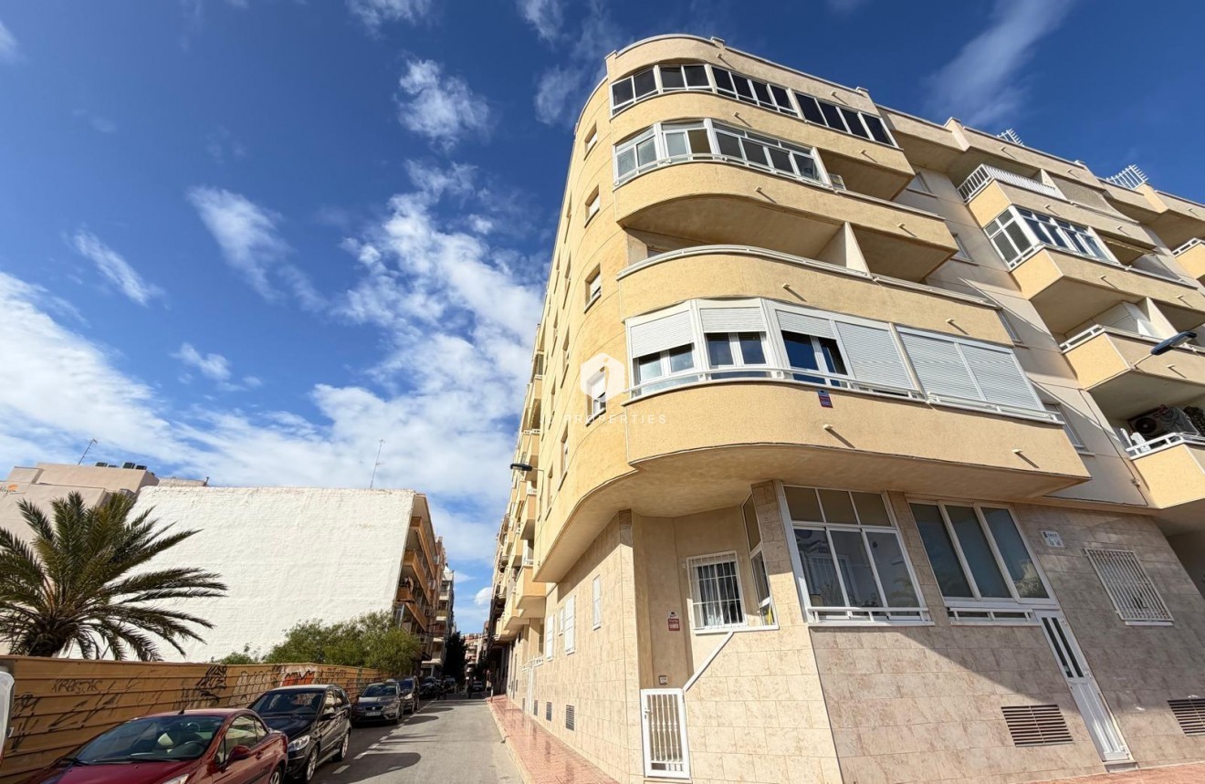 Aus zweiter Hand - Wohnung -
Torrevieja - Playa del Cura
