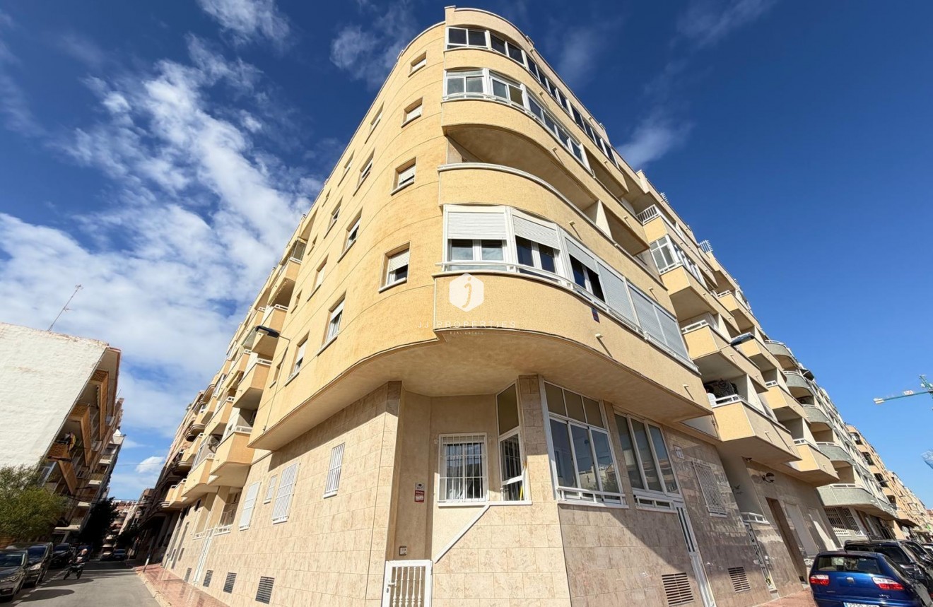 Aus zweiter Hand - Wohnung -
Torrevieja - Playa del Cura
